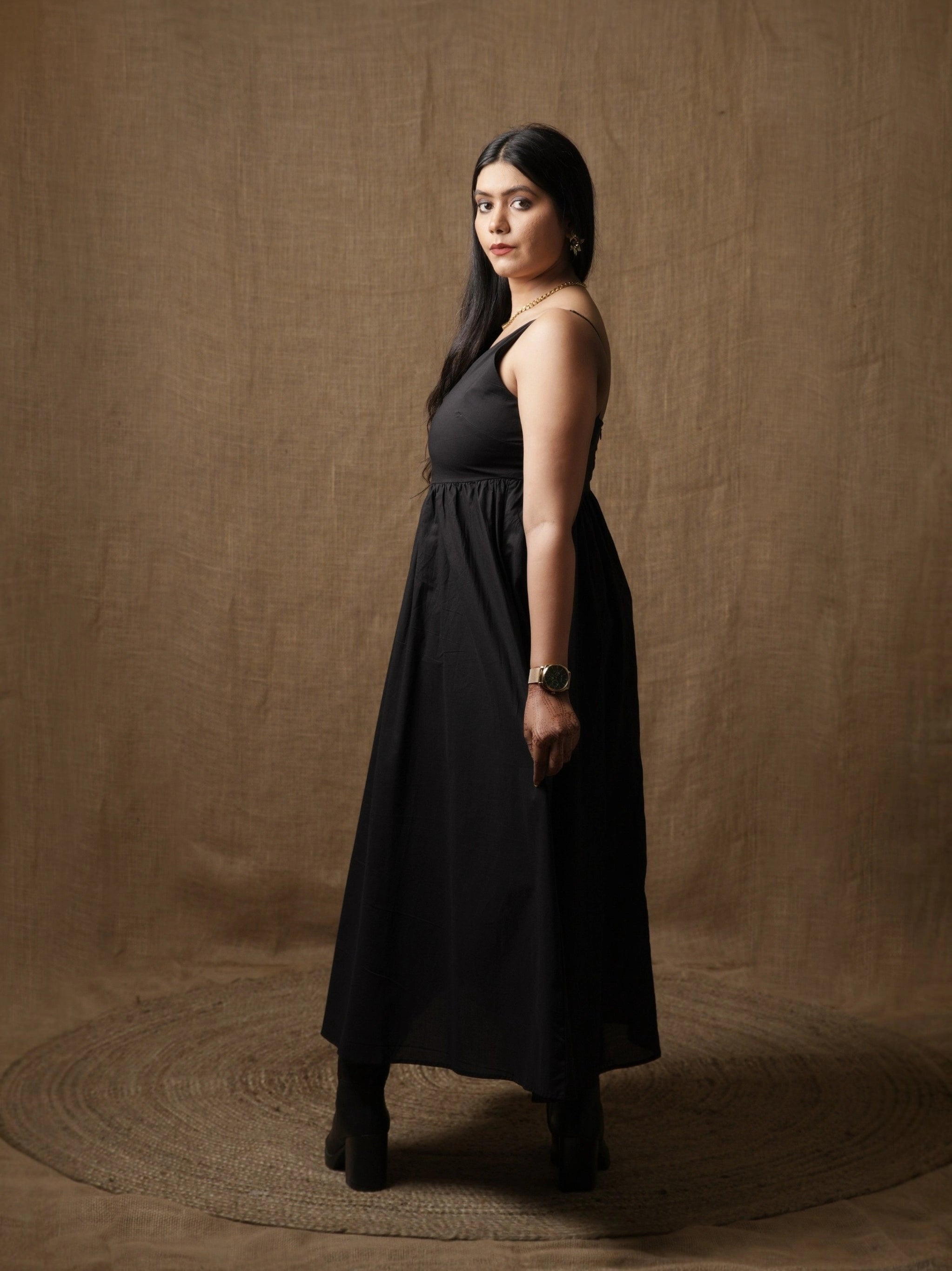 THE SWEETHEART MIDI DRESS - BLACK